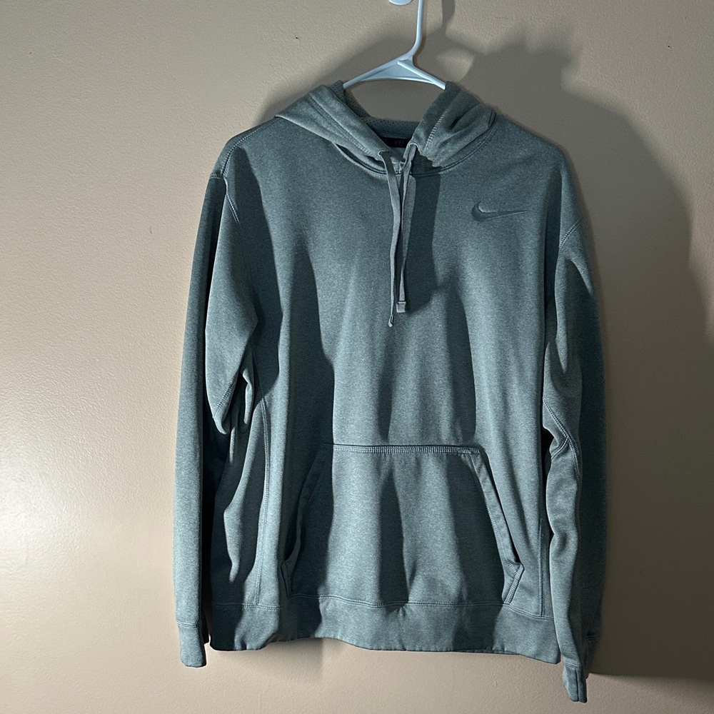 Nike Therma-Fit Gray Sweatshirt